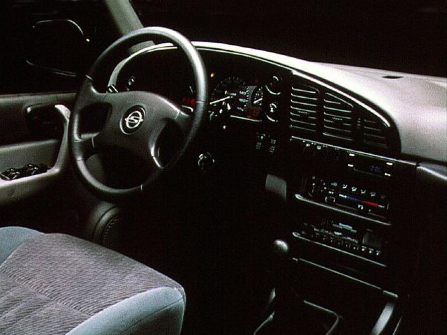 Интерьер SsangYong Musso 1993 года  (WW) (фото 2 из 7)